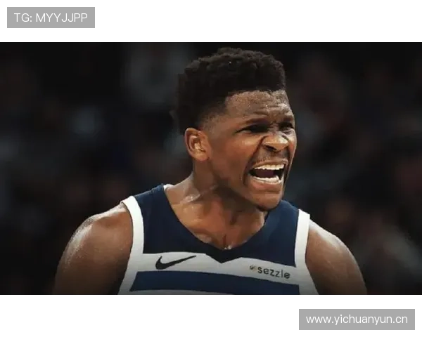 爱德华兹借掩护三分反超精彩瞬间助球队逆转比分